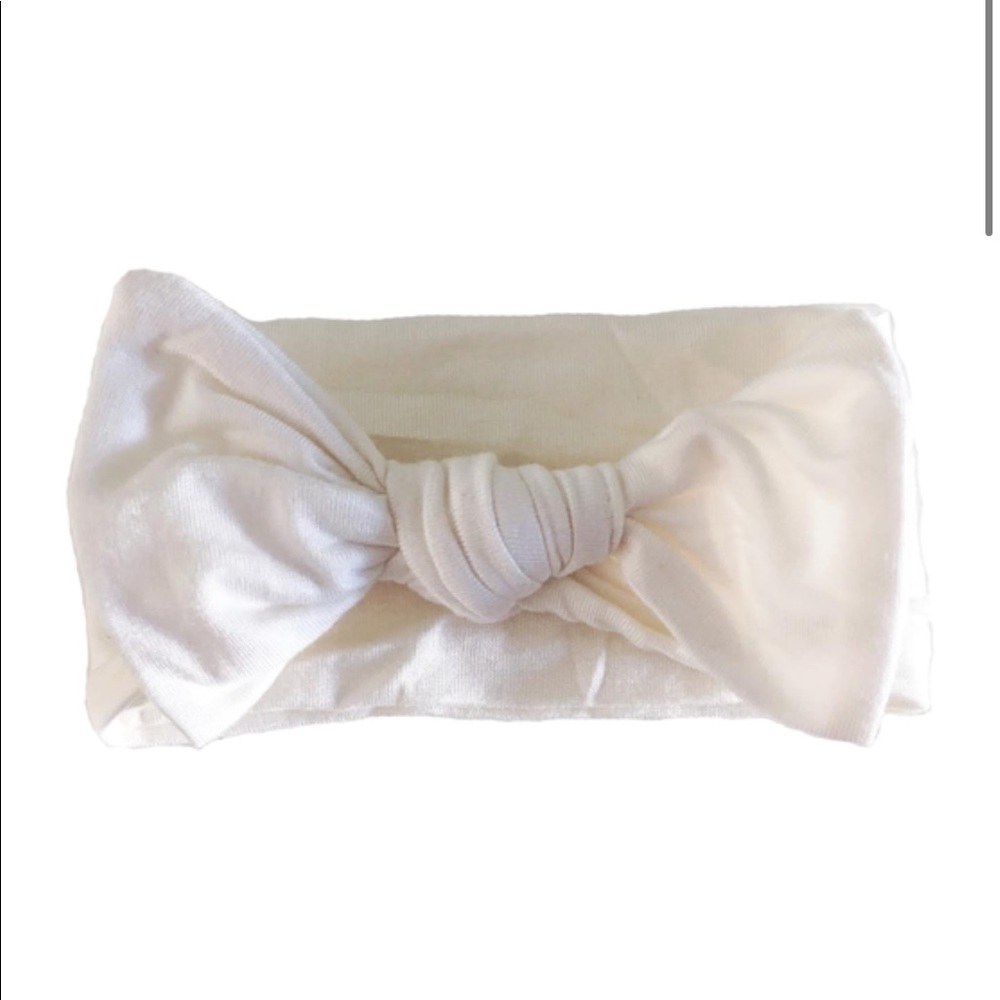 Spearmint Love Knot Bows, 2 Pack